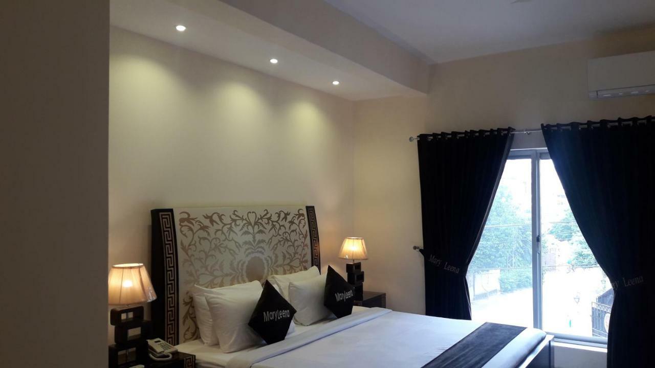Maryleena Hotel Gulberg Лахор Экстерьер фото